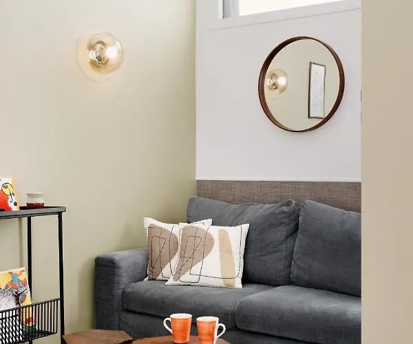 Edgar Louvre - Saint-honore * 파리